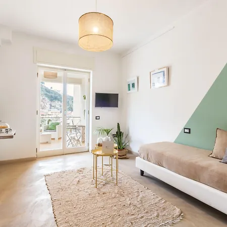 Sorrentovibes - Luxury Four Bedroom With Amazing Terraces In Maison d'hôtes 4*